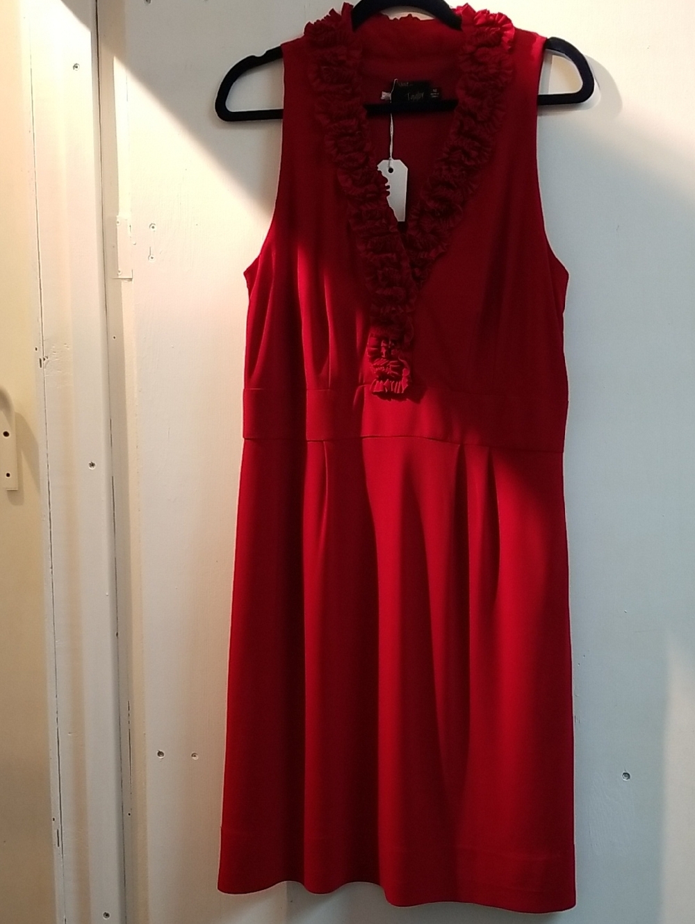 Just...Taylor Red Sleeveless Ruffle V-Neck Midi Dress
